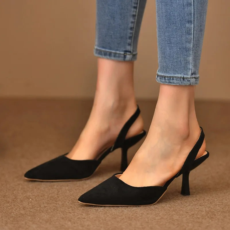 Verona Kitten Heels – Suede Slingback Kitten Heels i Neutral Tone
