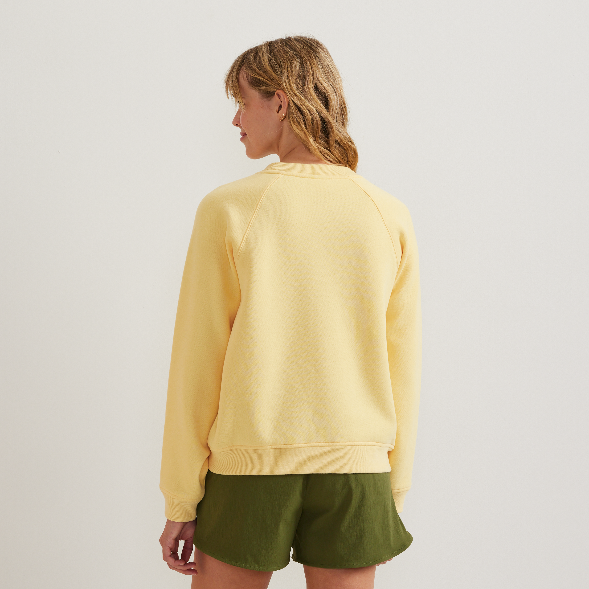 Dame sweatshirt med rund hals, lange ærmer og ribkanter