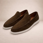 Herre loafers med mokkasinsøm, slip-on design og flad hvid sål