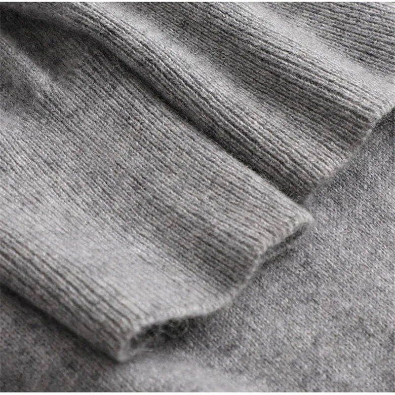 Herresweater med rund hals, lange ærmer og ribkanter