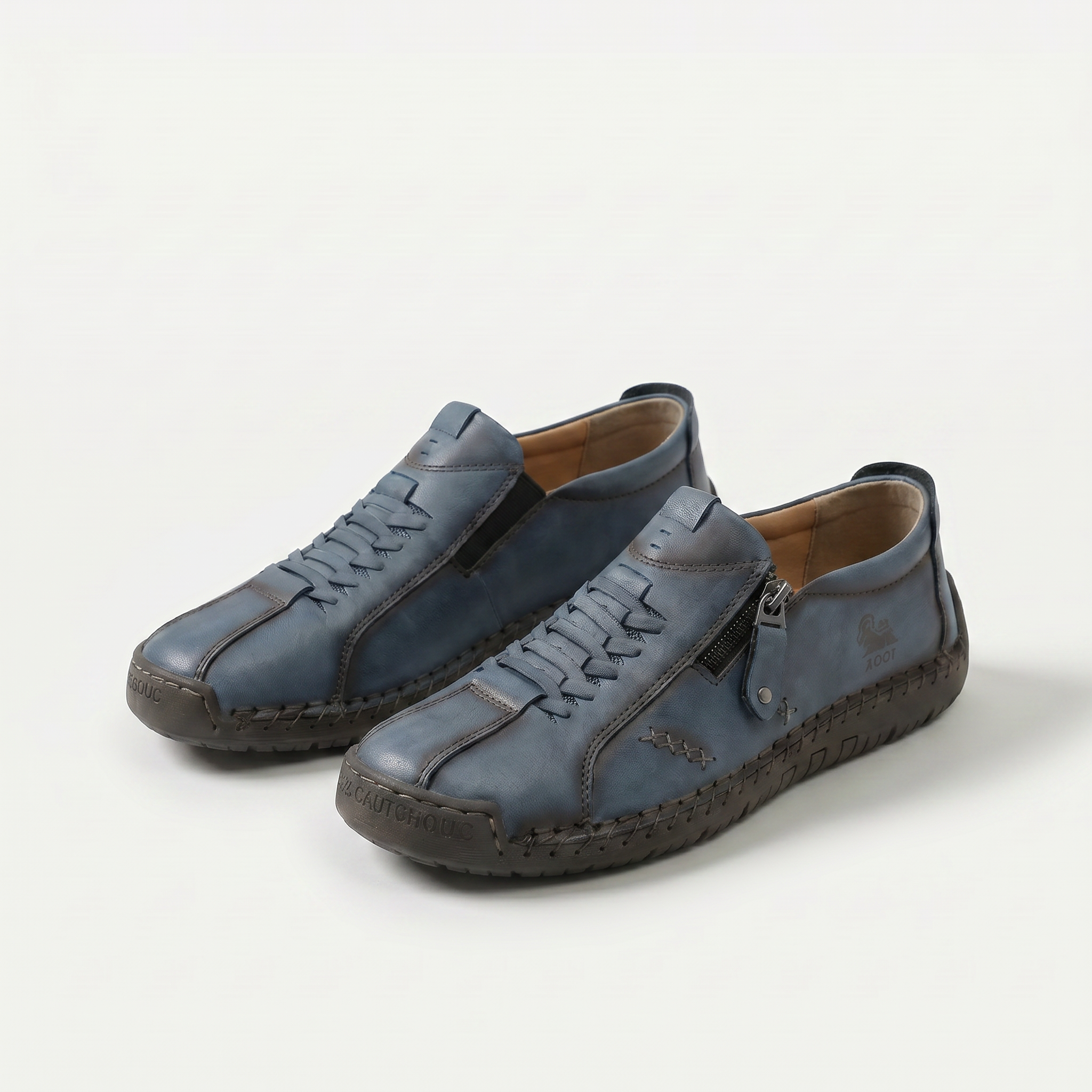 Sneakers med snørebånd, sidelukning med lynlås og flad sål