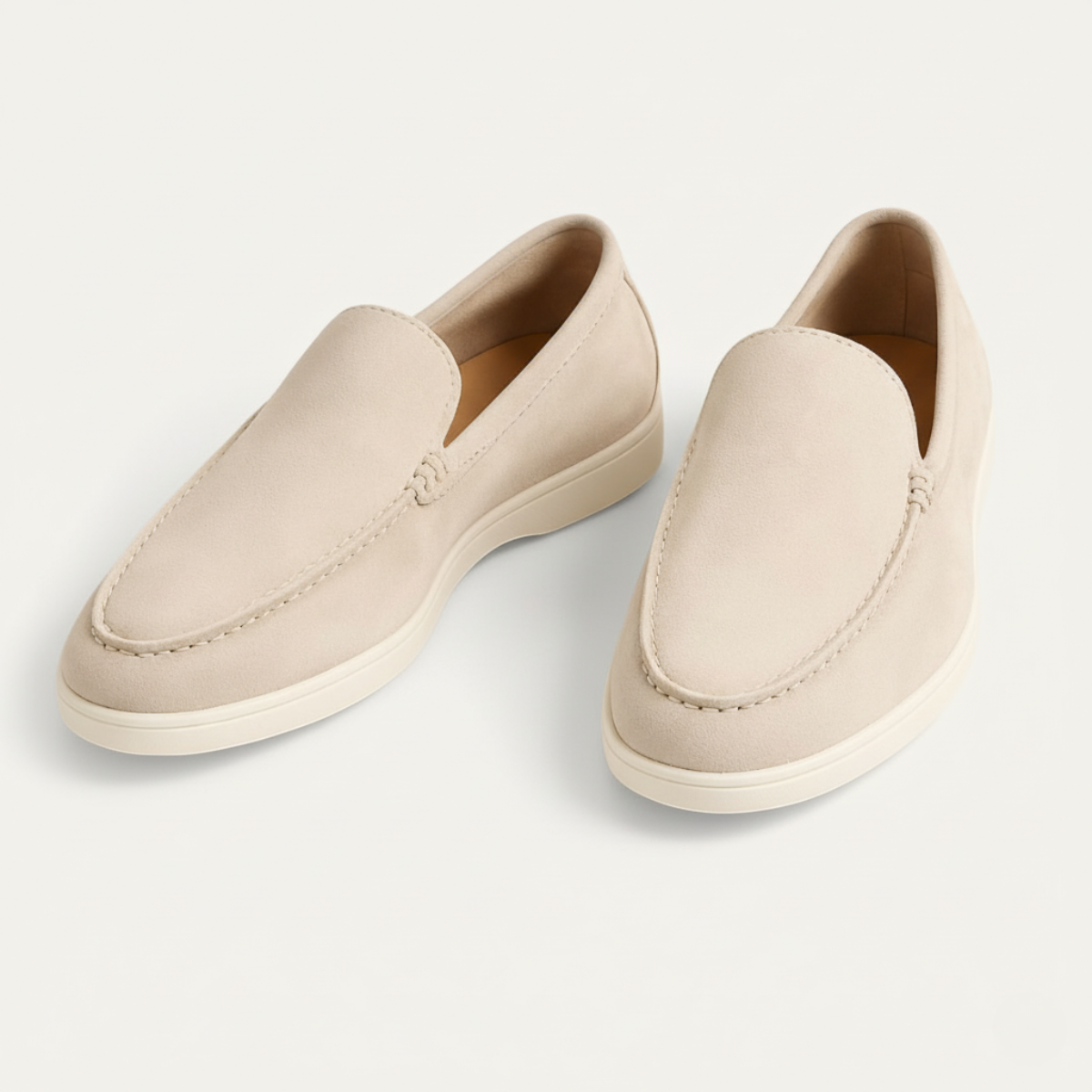 Herre loafers med mokasinfront, synlige sømme og flad lys sål