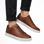 Herre sneakers med snørebånd og hvid kontrastsål