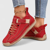 Dame sneakers med snørebånd, rund tå og flad rillet sål
