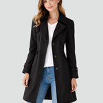Dame trenchcoat med reverskrave, knapper og lange ærmer
