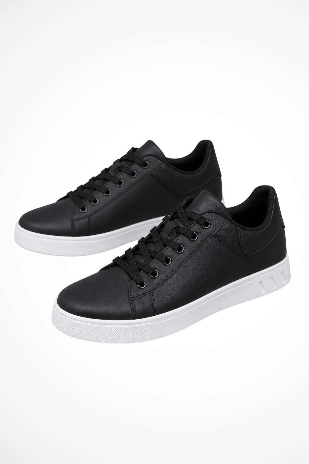 Herre sneakers med snørebånd og hvid kontrastsål