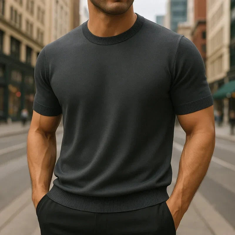Herre-T-shirt med rund hals, korte ærmer og ribkanter