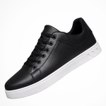 Herre sneakers med snørebånd og hvid kontrastsål