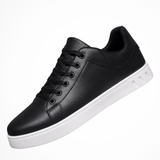 Herre sneakers med snørebånd og hvid kontrastsål
