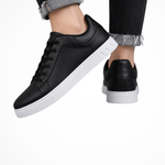 Herre sneakers med snørebånd og hvid kontrastsål