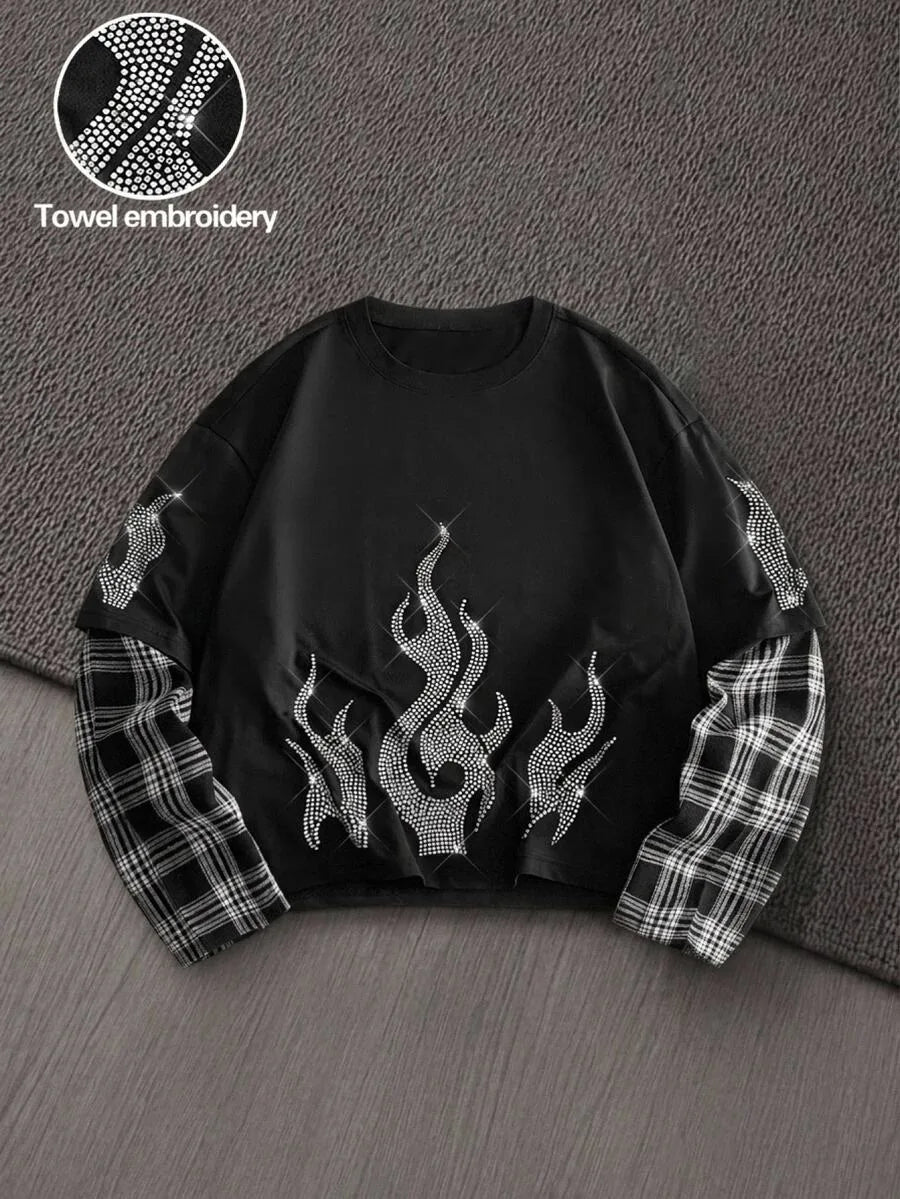 T-shirt med rund hals og lange ternede patchworkærmer