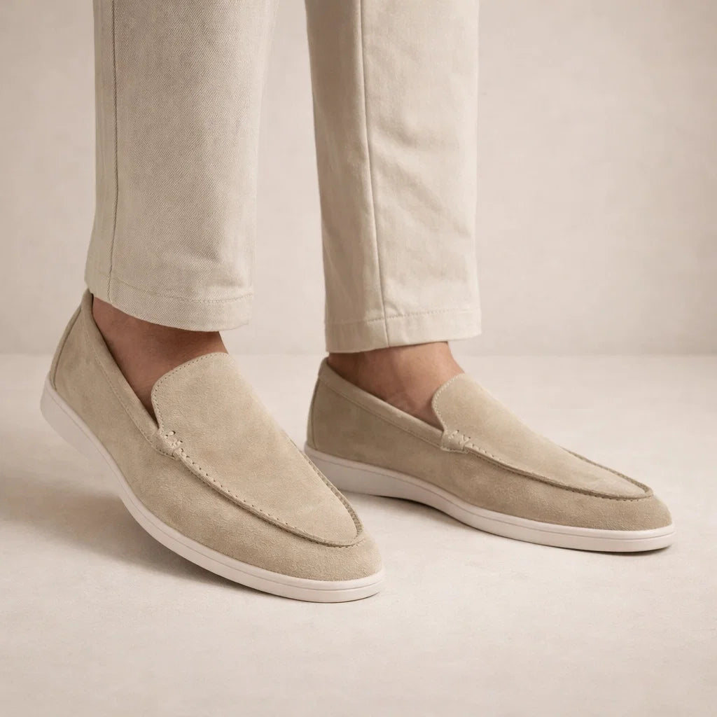 Herre loafers med mokkasinsøm, slip-on design og flad hvid sål