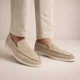 Herre loafers med mokkasinsøm, slip-on design og flad hvid sål