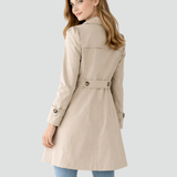 Dame trenchcoat med reverskrave, knapper og lange ærmer