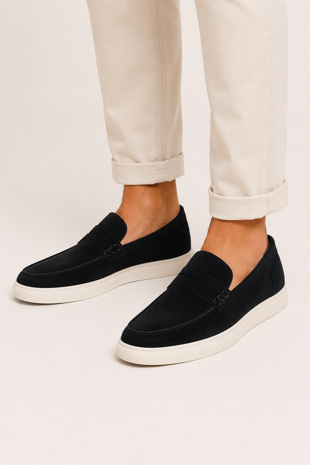 Herre-mokkasiner med pennyrem og flad lys sneaker-sål