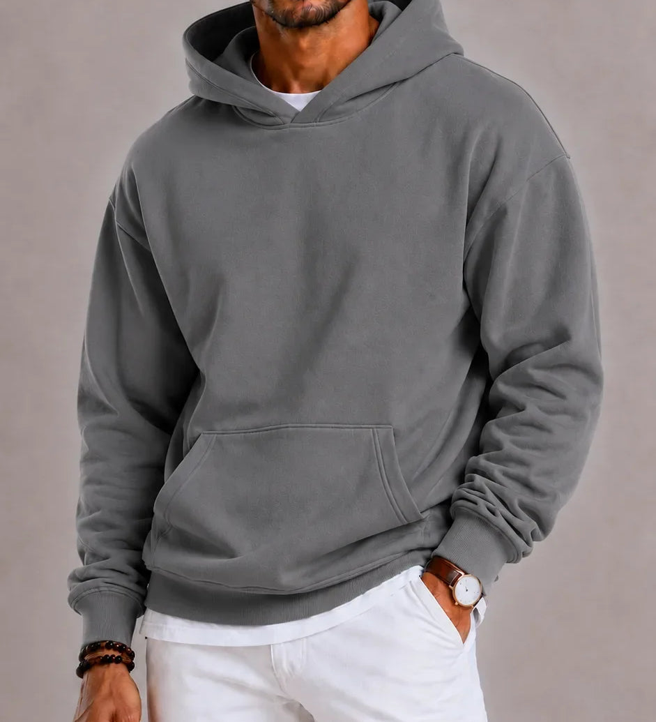 Herrehoodie med hætte, lange ærmer og kængurulomme