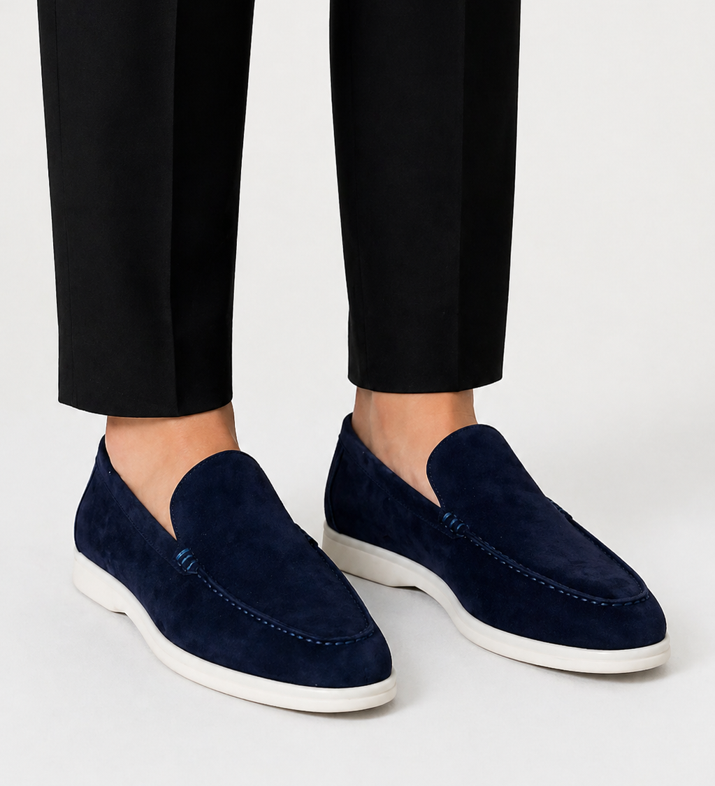 Herre loafers med slip-on-design, synlig pyntesøm og flad lys sål