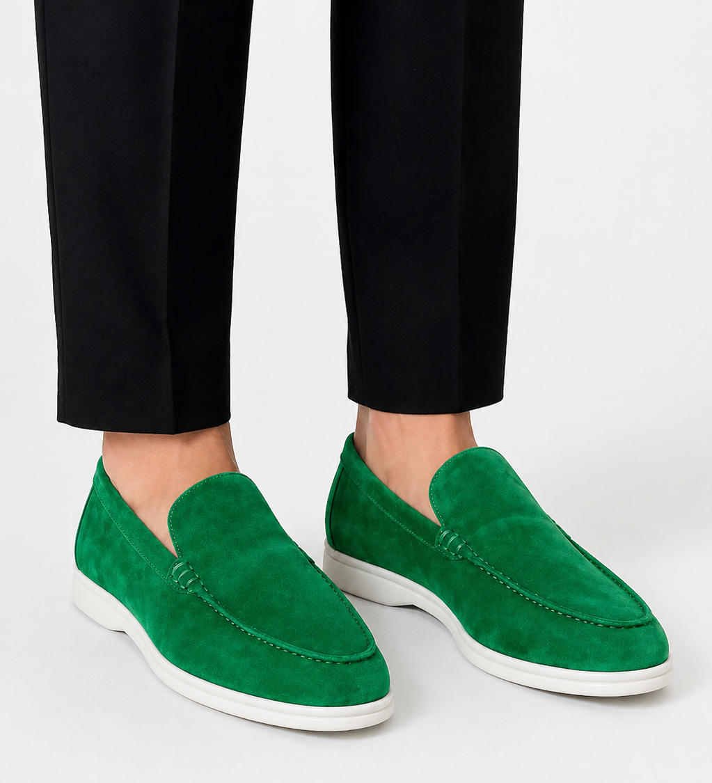 Herre loafers med slip-on-design, synlig pyntesøm og flad lys sål