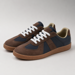 Herre sneakers med snørebånd, paneler og kontrasterende sål