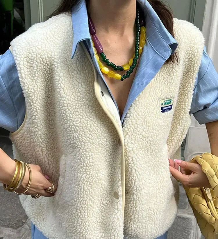 Gilet femme sans manches à col V et boutons