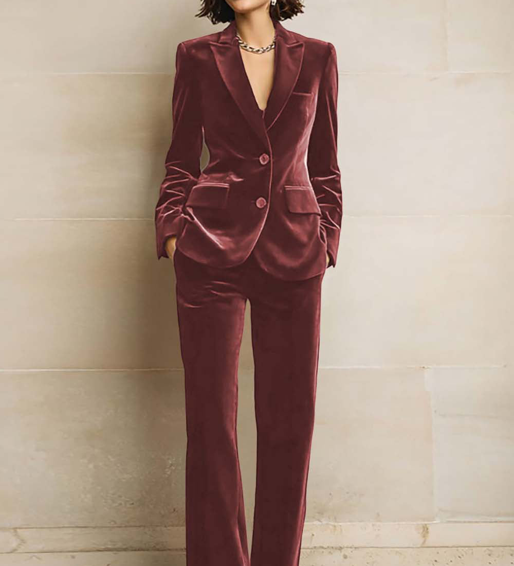 Tailleur pantalon femme avec blazer à revers en pointe