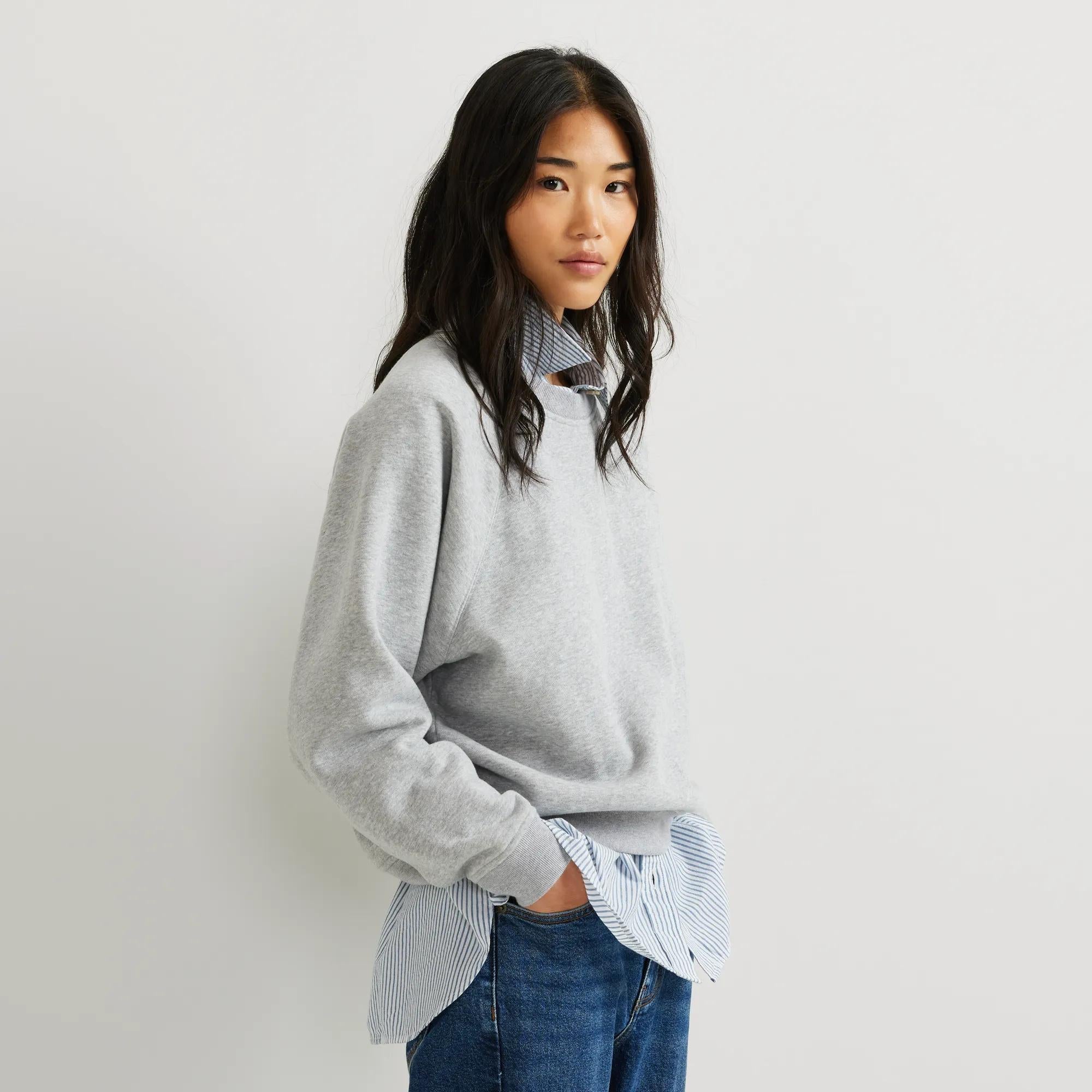 Dame sweatshirt med rund hals, lange ærmer og ribkanter