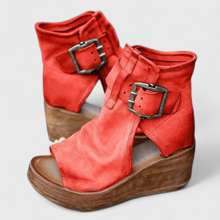 ARIANA – BOLD BUCKLE WEDGE SANDALER