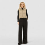 Gilet court femme matelassé à col haut et zip