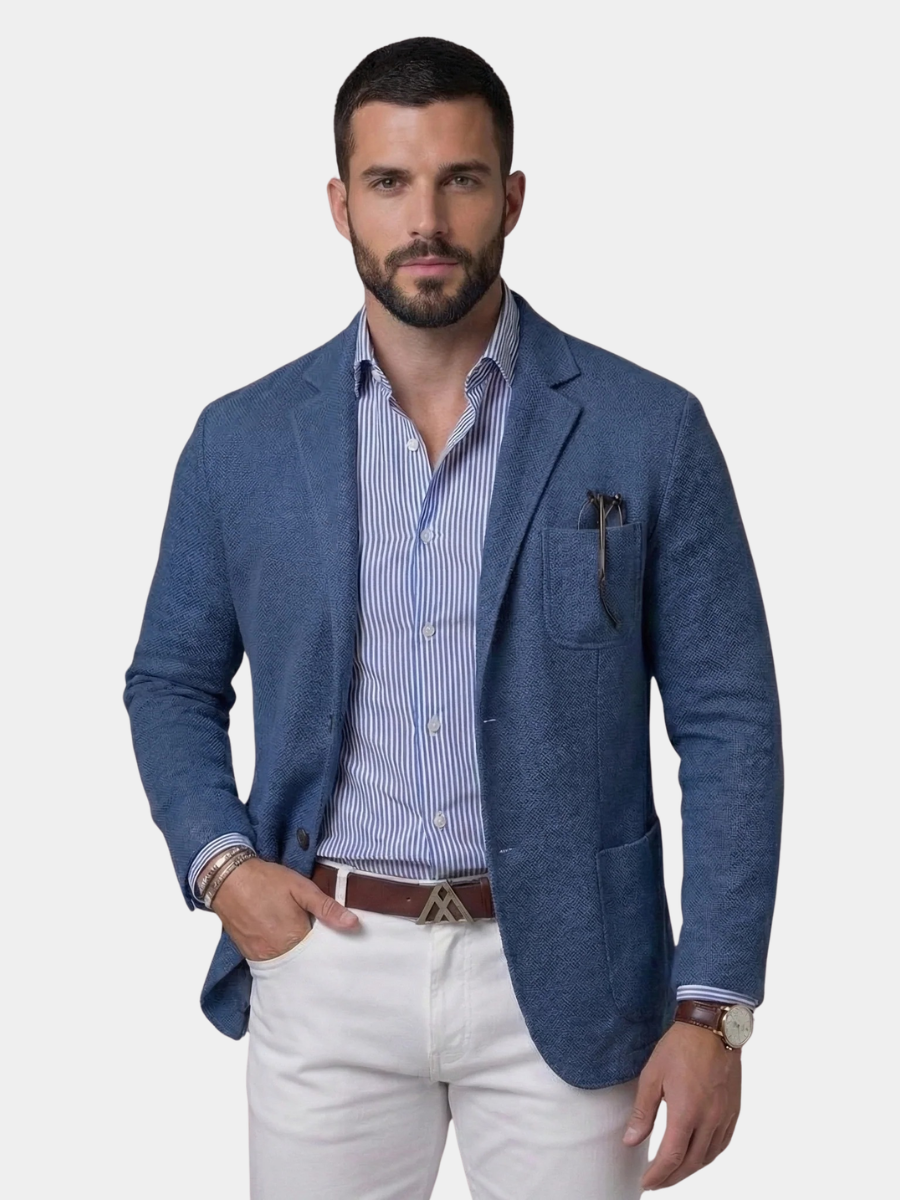 Herreblazer med reverskrave, knapper, brystlomme og forlommer