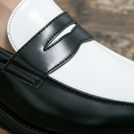 Herre loafers med slip-on-design, kontrastpanel og lav hæl
