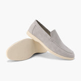 Loafers med synlige sømdetaljer, slip-on design og kilehæl