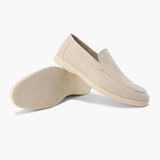 Loafers med synlige sømdetaljer, slip-on design og kilehæl