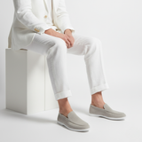 Herre loafers med moccasinsnit, rundet tå og flad lys sål