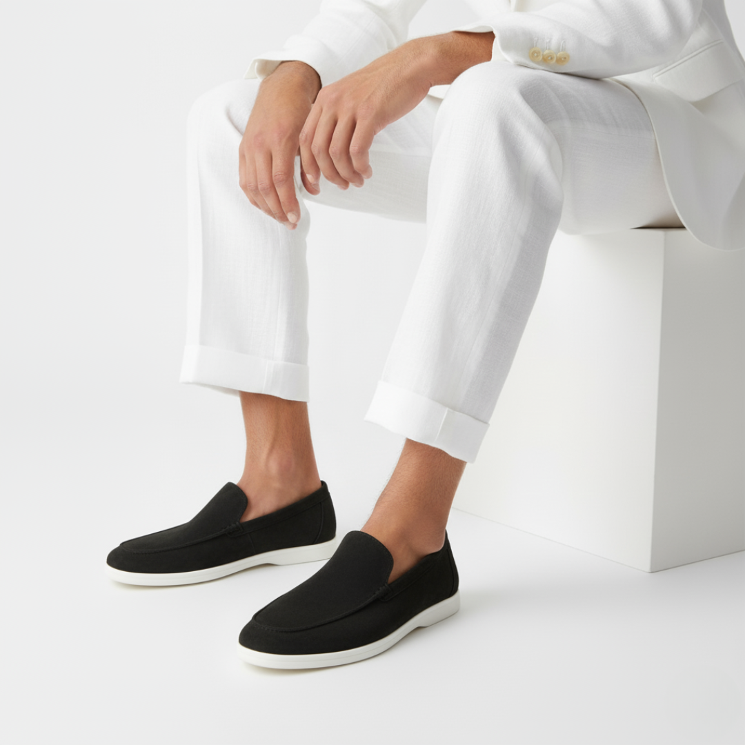 Herre loafers med moccasinsnit, rundet tå og flad lys sål