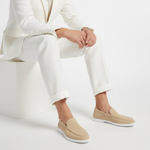 Herre loafers med moccasinsnit, rundet tå og flad lys sål