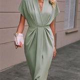 Clarke London Cocktailkjole – Midi med Draperet Front og Side Slids