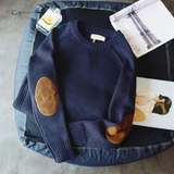 Herre pullover med rund hals, lange ærmer, ribkanter og albuelapper