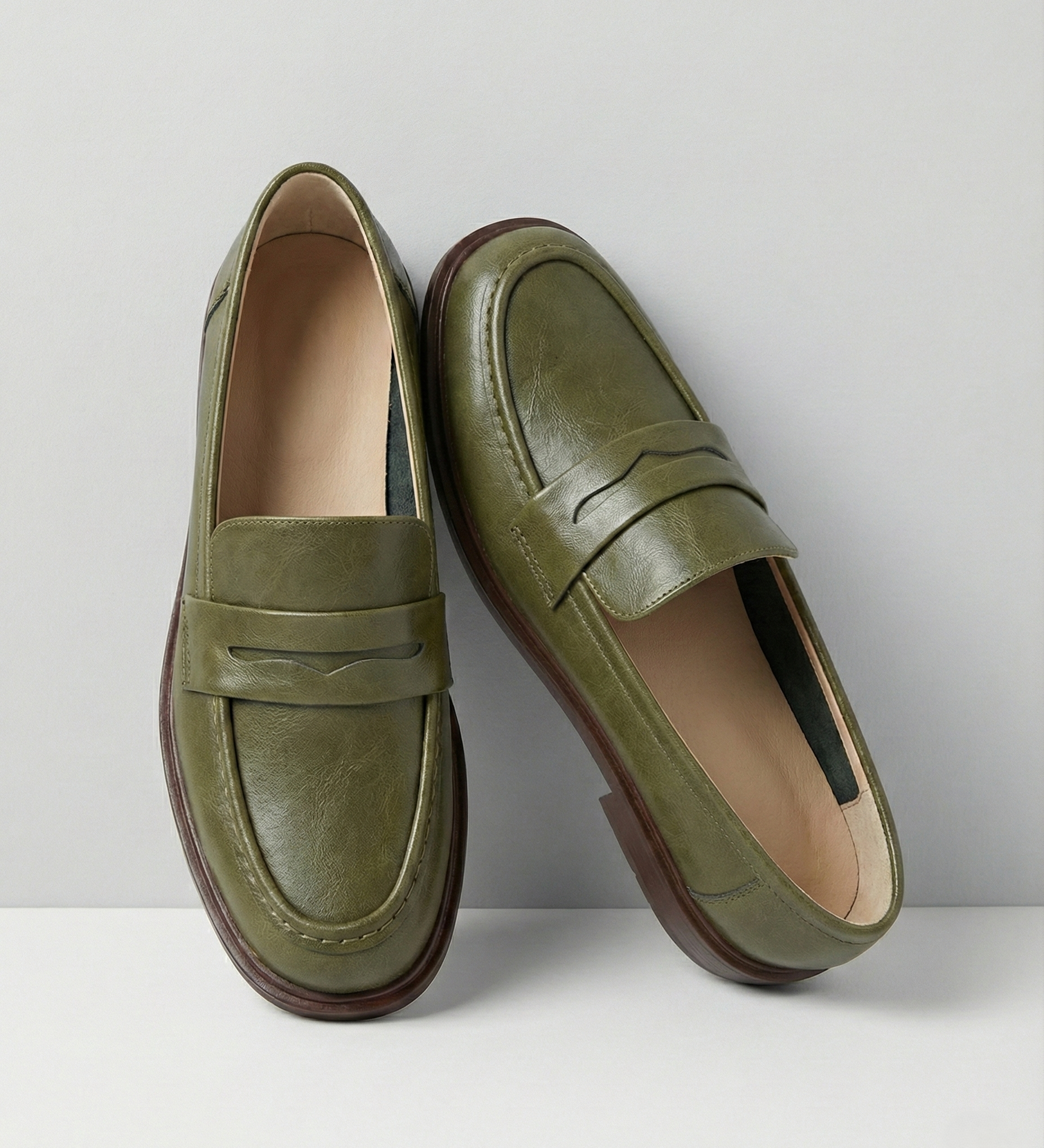 Dame loafers med pennyrem, rund tå og lav hæl