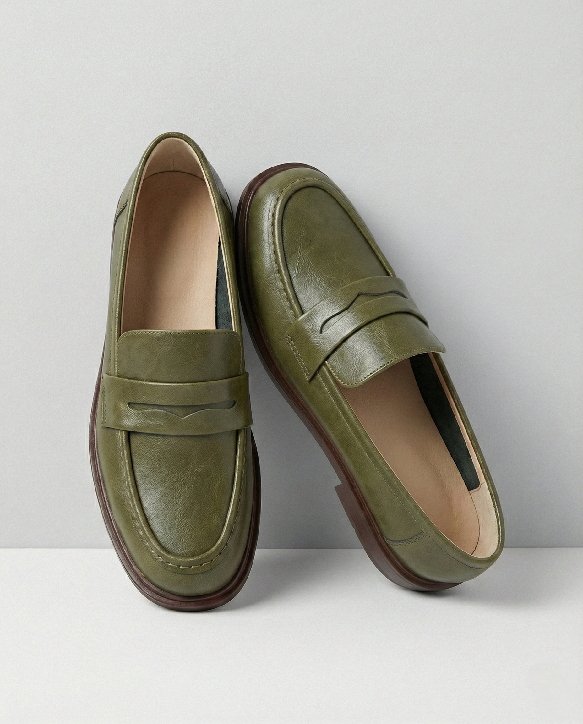 Dame loafers med pennyrem, rund tå og lav hæl