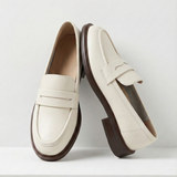 Dame loafers med pennyrem, rund tå og lav hæl