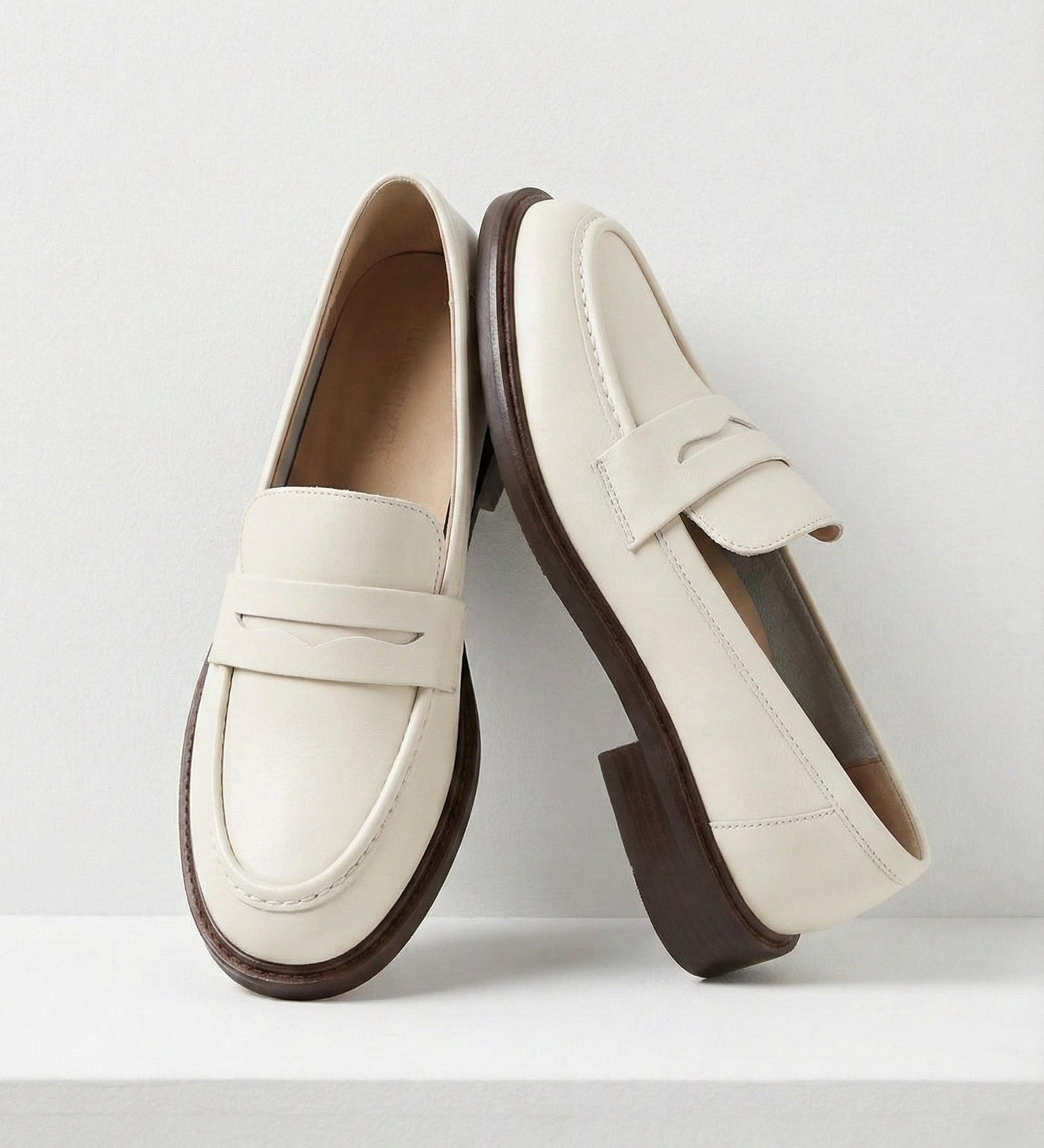 Dame loafers med pennyrem, rund tå og lav hæl