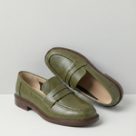 Dame loafers med pennyrem, rund tå og lav hæl