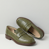 Dame loafers med pennyrem, rund tå og lav hæl