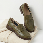 Dame loafers med pennyrem, rund tå og lav hæl