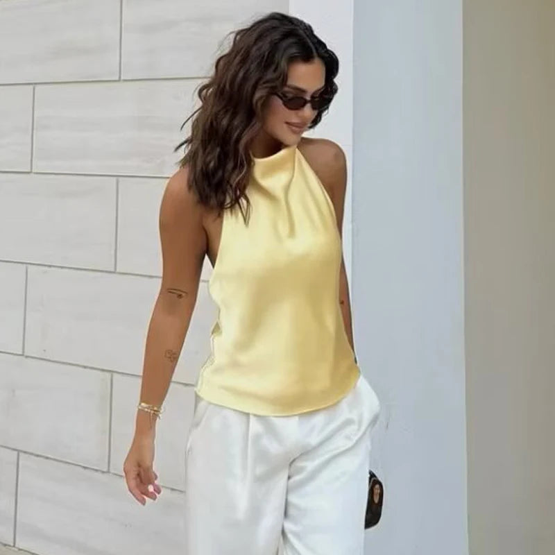 Satin Halterneck Top med Korsetdetalje – Åben Ryg Sommerbluse
