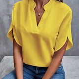 Bluse med v-hals – Flydende og elegant pasform