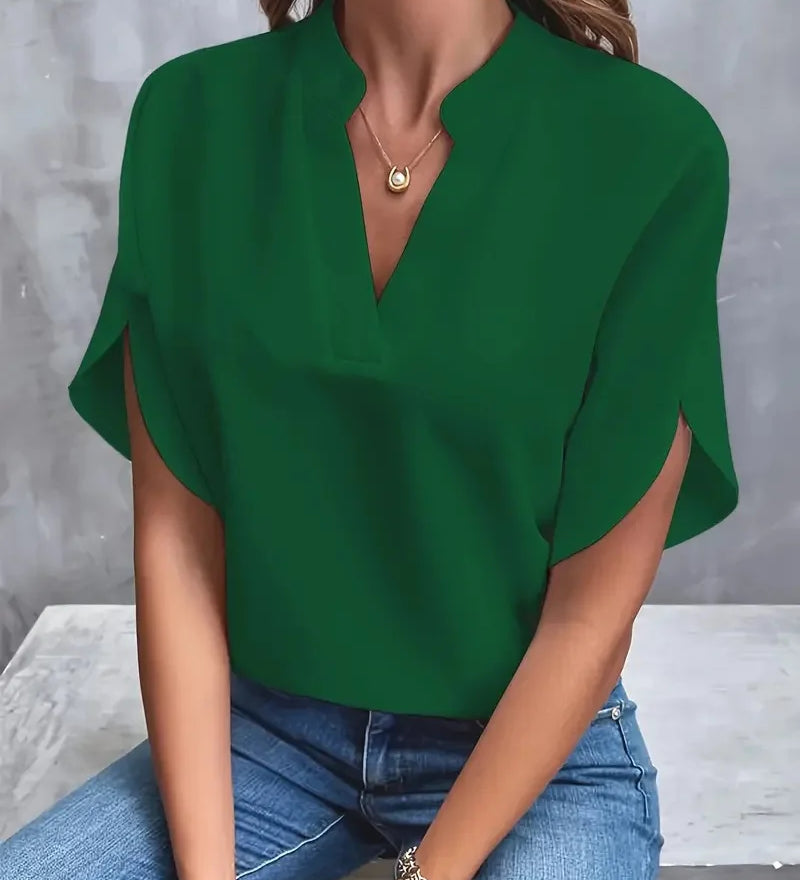 Bluse med v-hals – Flydende og elegant pasform