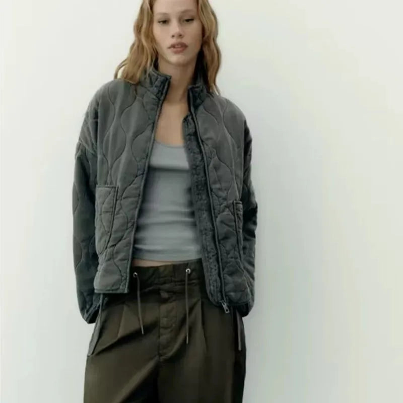 Nova Dame Fleece Quiltet Jakke – Cropped Jakke med Lynlås
