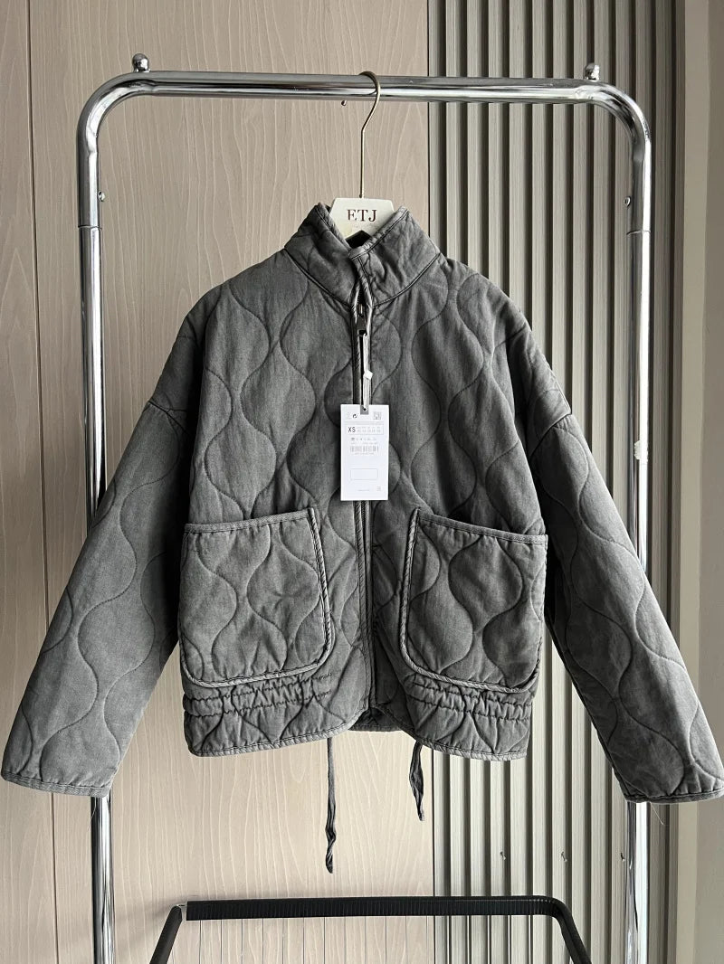 Nova Dame Fleece Quiltet Jakke – Cropped Jakke med Lynlås
