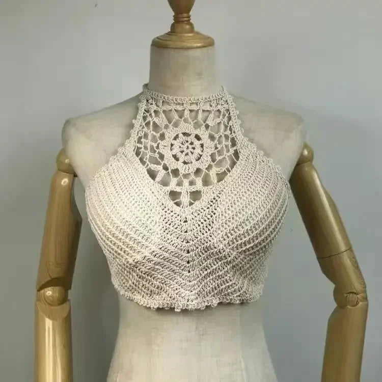 Retro Halterneck Top med Blondedetaljer – Sexet Crop med Indbygget BH